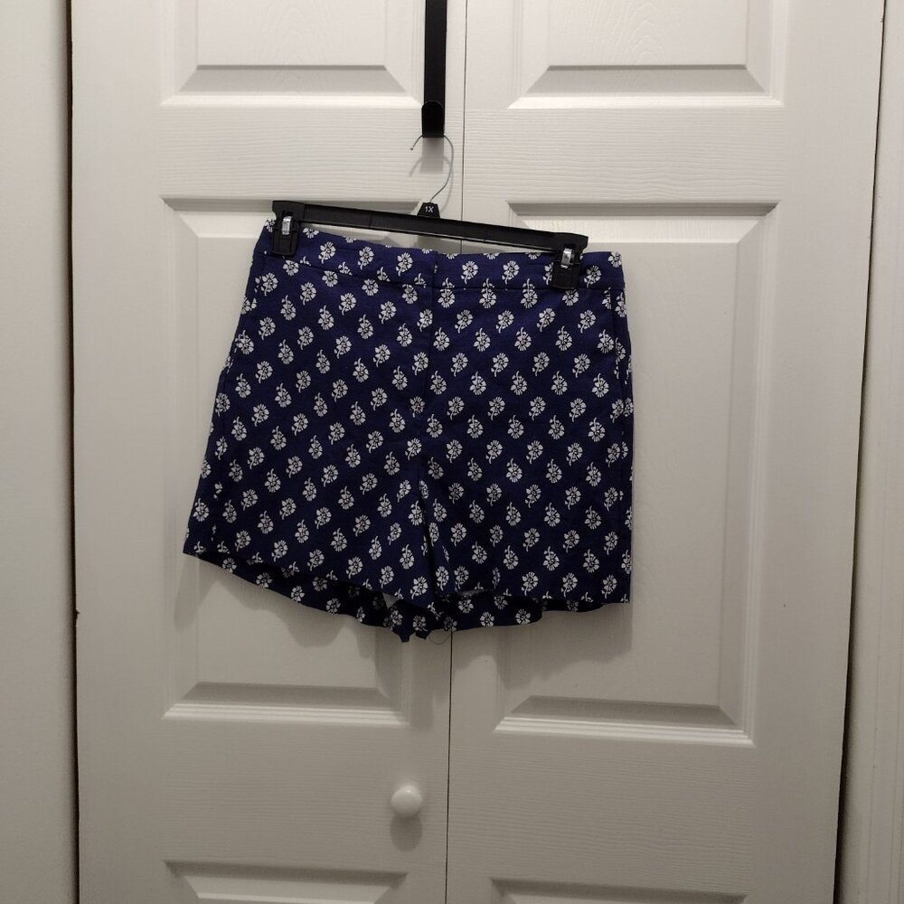 J.Crew Women’s Linen Blend Shorts Size 10 Navy White Floral Elastic Waist Summer - Picture 4 of 9